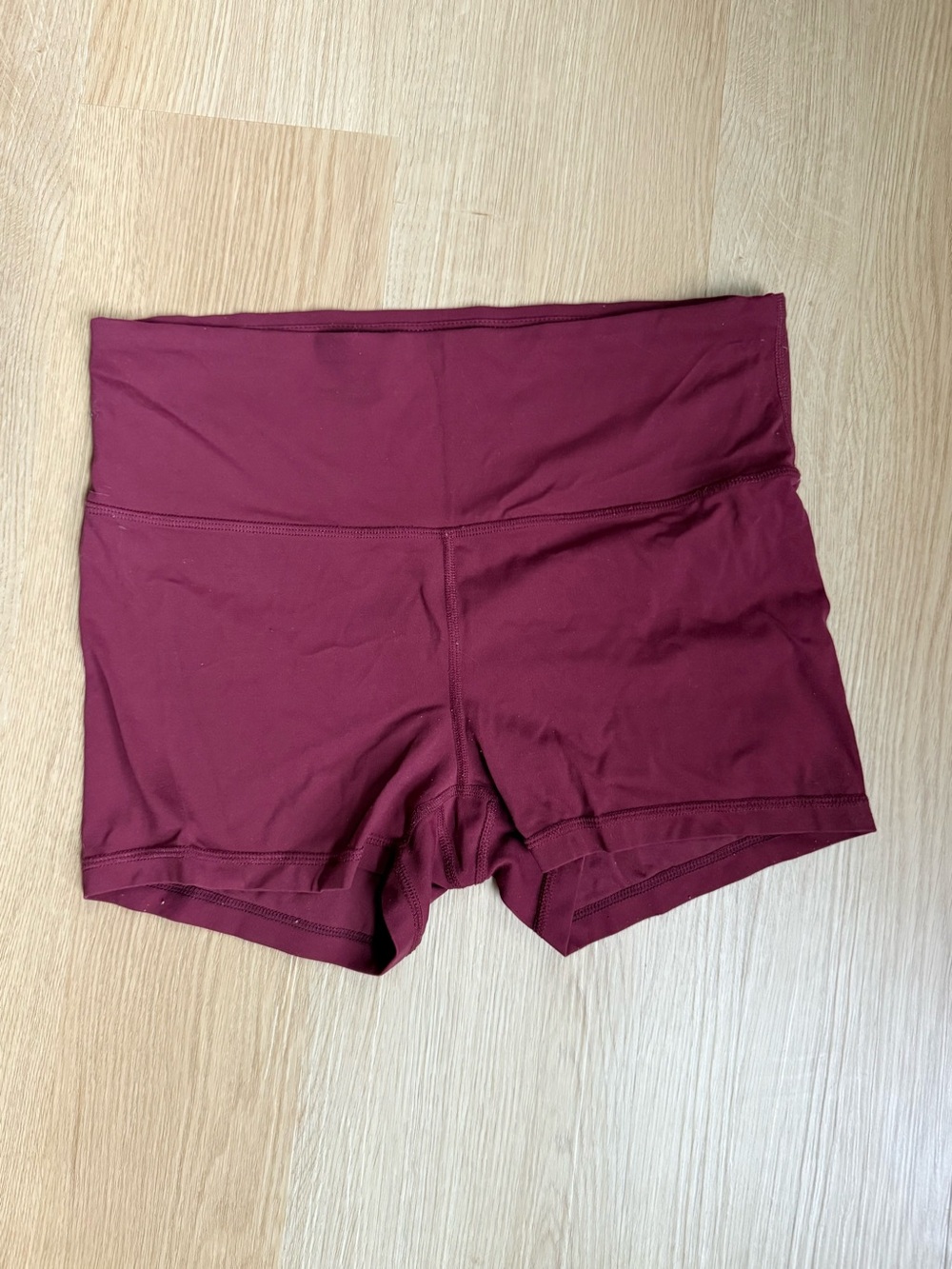 Women’s High-Waist Yoga Shorts in Burgundy